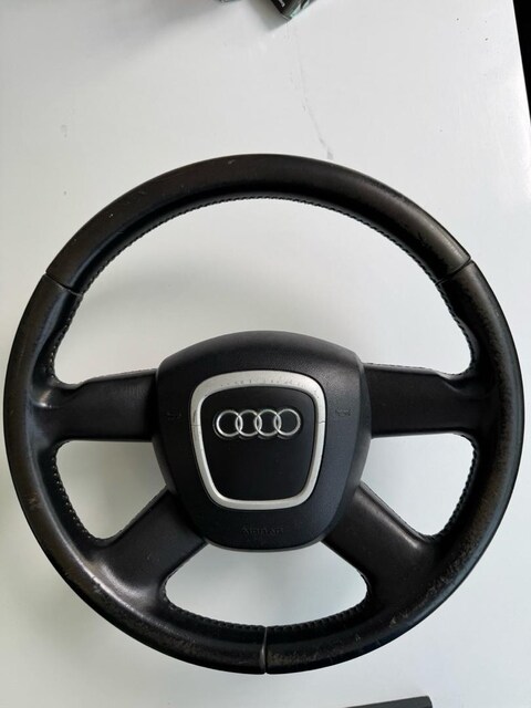 Audi a3 direksiyon airbaglı orijinali açılmamış