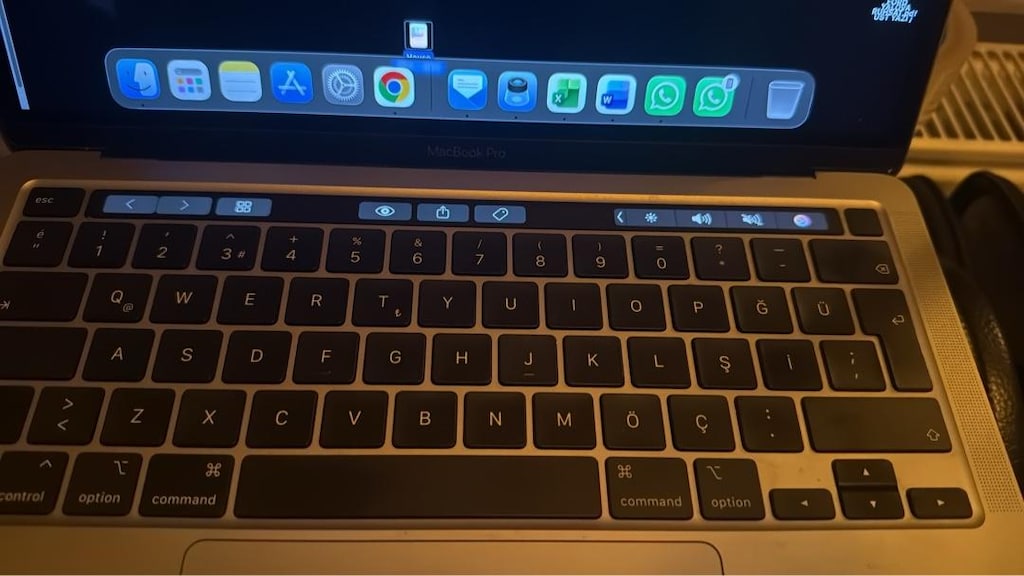 2022 macbook pro ( touch pad ) - 4