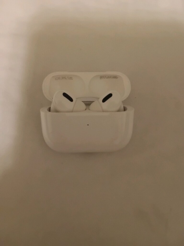 Apple airpods pro 1.nesil fiyat gayet uygun pazarlık yapılır - 2