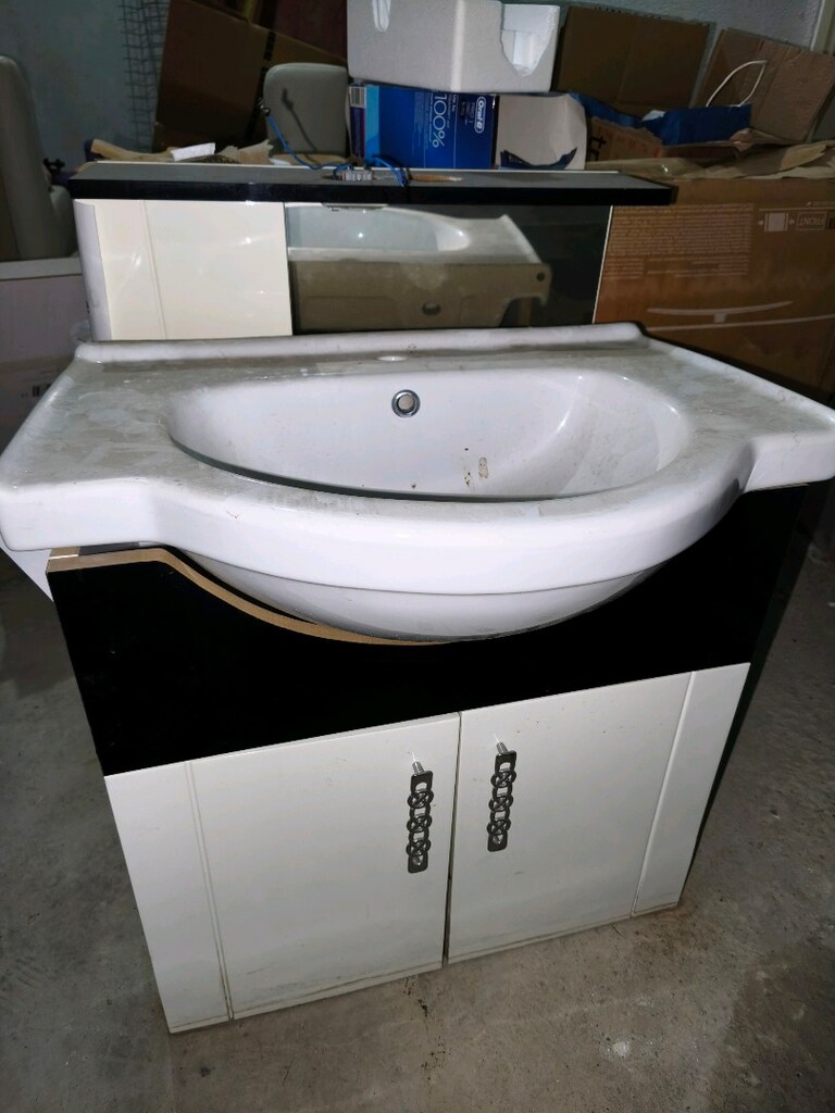 Banyo lavabosu aynalı dolap seti - 2