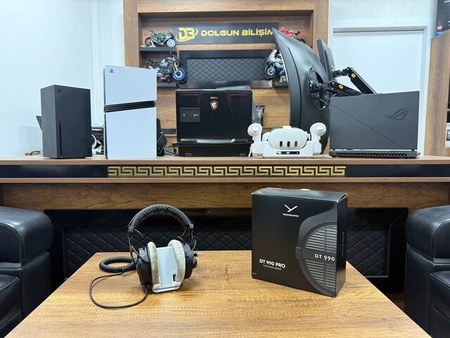 Beyerdynamic DT 990 PRO 250 OHM Siyah Renk Stüdyo Kulaklığı