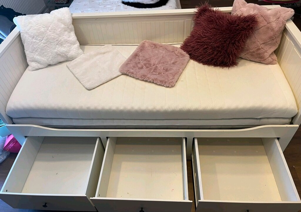 IKEA HEMNES DİVAN VE 2 YATAK - 2