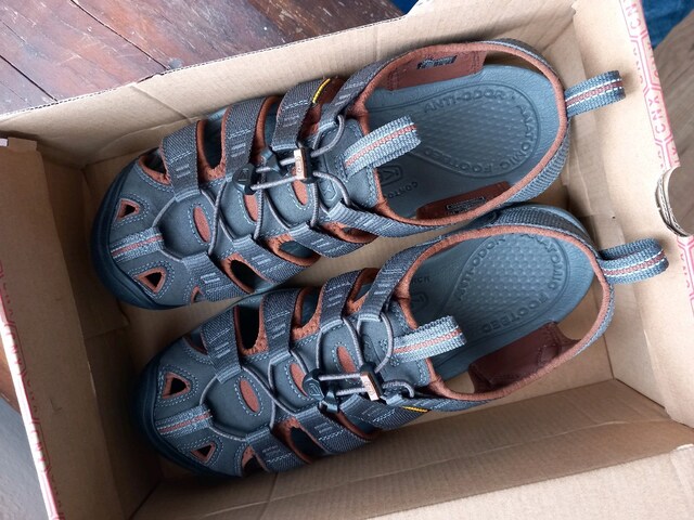 KEEN CLEARWATER CNX SANDALET, 43 numara sifir