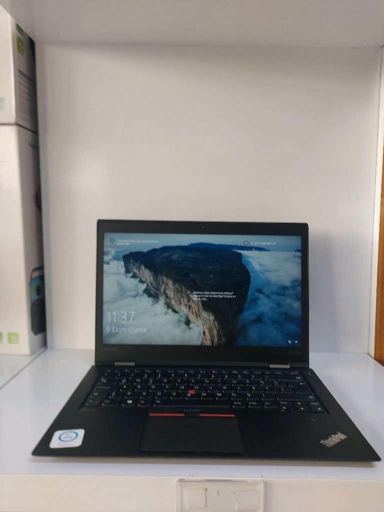 Lenovo Thinkpad X1 Carbon Gen 4 Laptop - 3