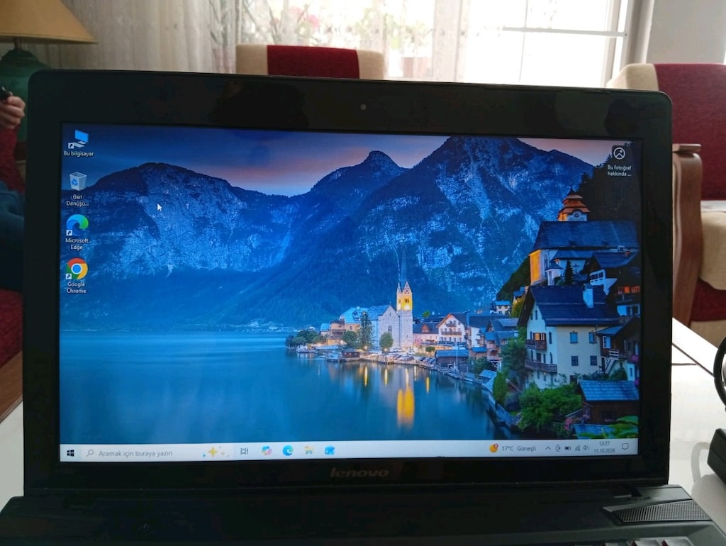 Lenovo IdeaPad Y500 laptop - 4