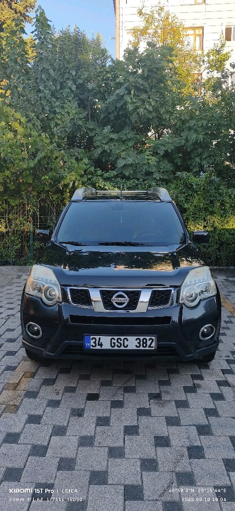 Nissan X-TRAIL