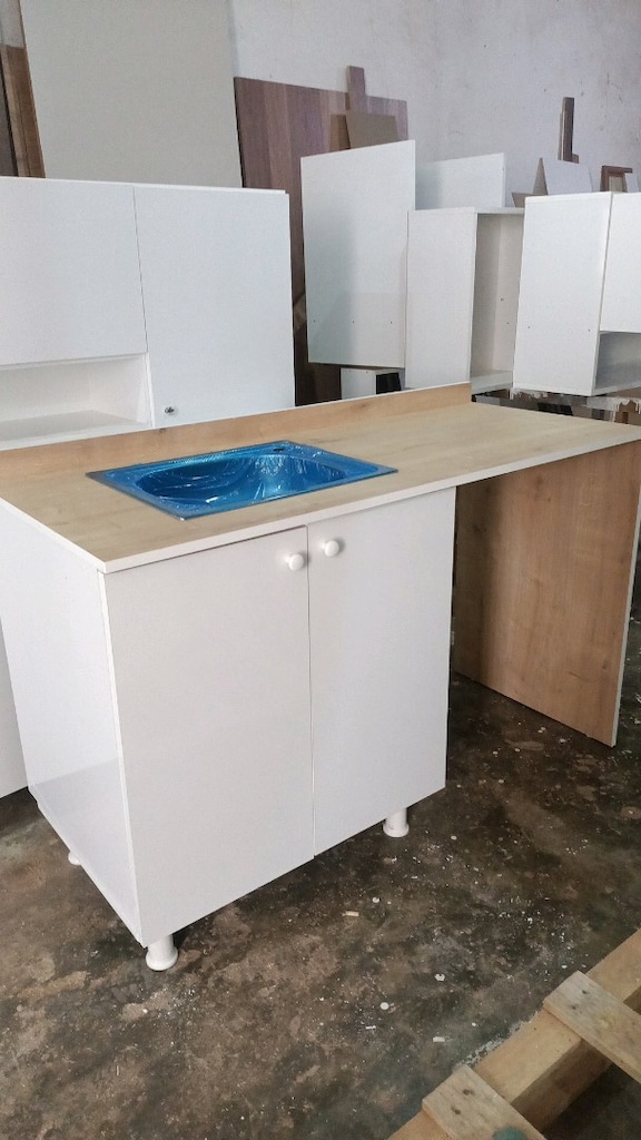 150 cm mutfak dolabı 9750 TL