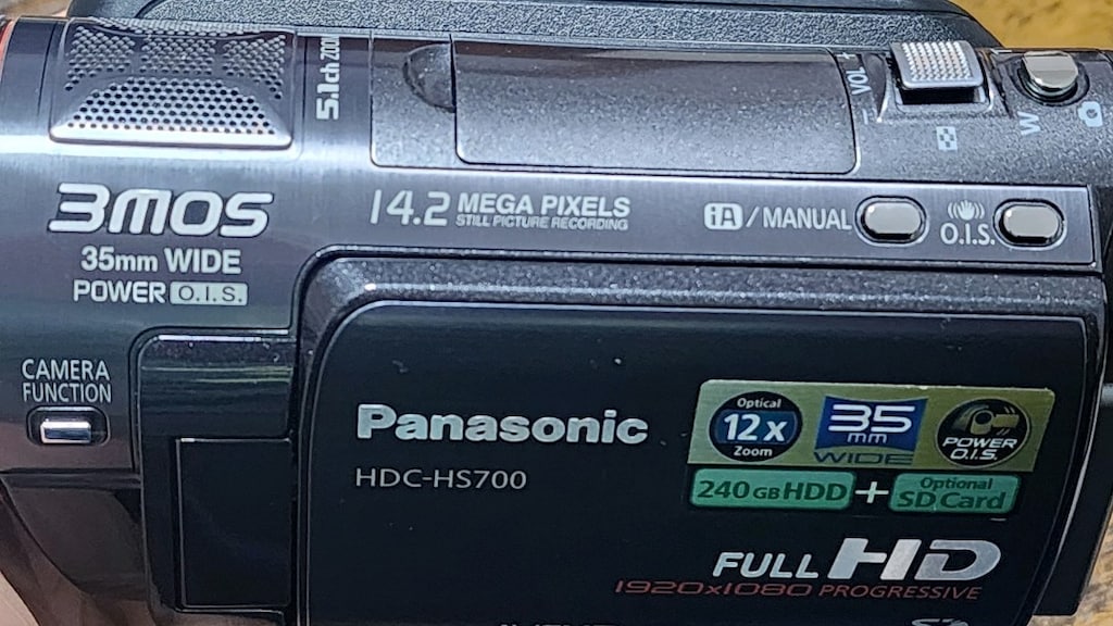 Panasonic HDC-HS700 14.2MP SD/240GB HDD Hybrid 35mm Wide Camcorder - 15