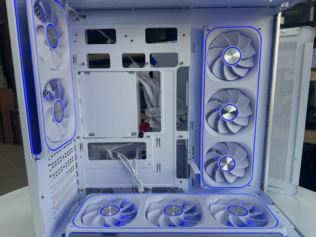 STRONG BEYAZ DIŞ KASA *ANAKART DESTEĞİ ATX MİCRO ATX MİNİ ITX - 6