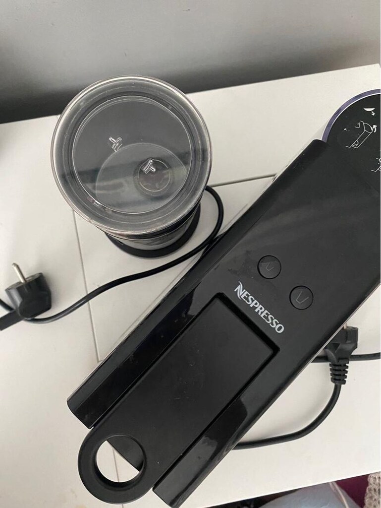 Nespresso Kahve Makinesi ve Süt Köpürtücü - 4