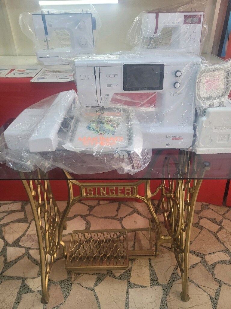 Bernette B79 nakış ve piko makinası - 2