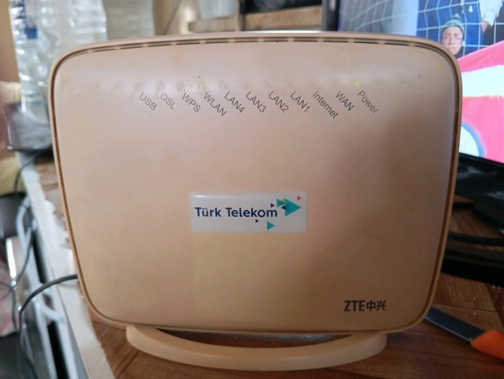 ZTE ZXHN H 168 N VDSL MODEM - 5