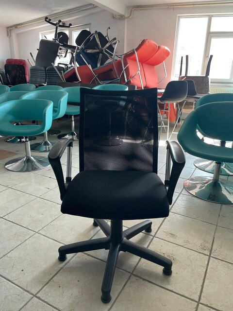 KLAS OFİS ÜSKÜDAR SİYAH FİLELİ YENİLENMİŞ BEKLEME KOLTUĞU