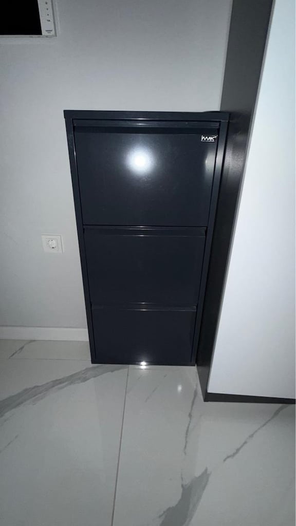 Metal ayakkabılık - 2