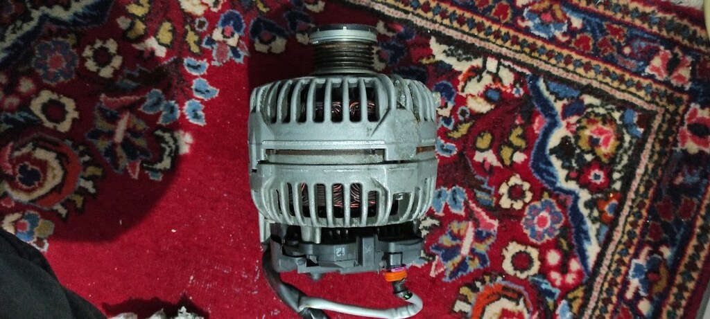 Audi şarj dinamosu - 2