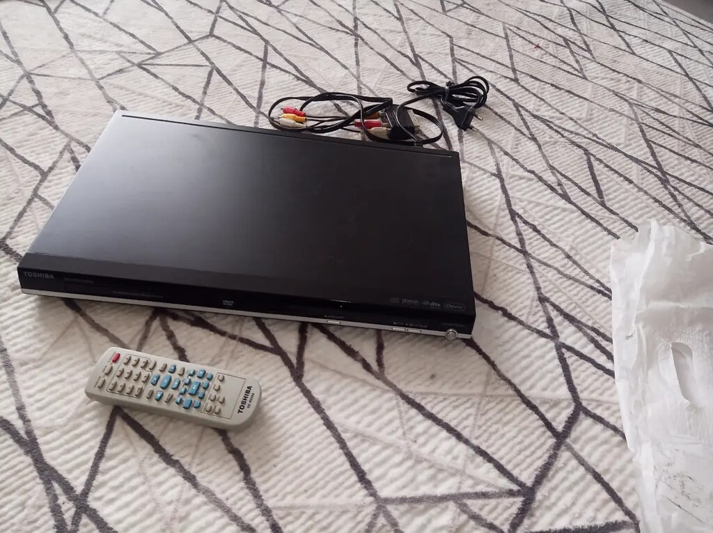 Kumandalı sağlam DVD player kargo olur - 2