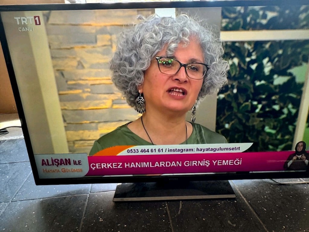 122 Vestel televizyon temiz sorunsuz kendinden uydulu - 2