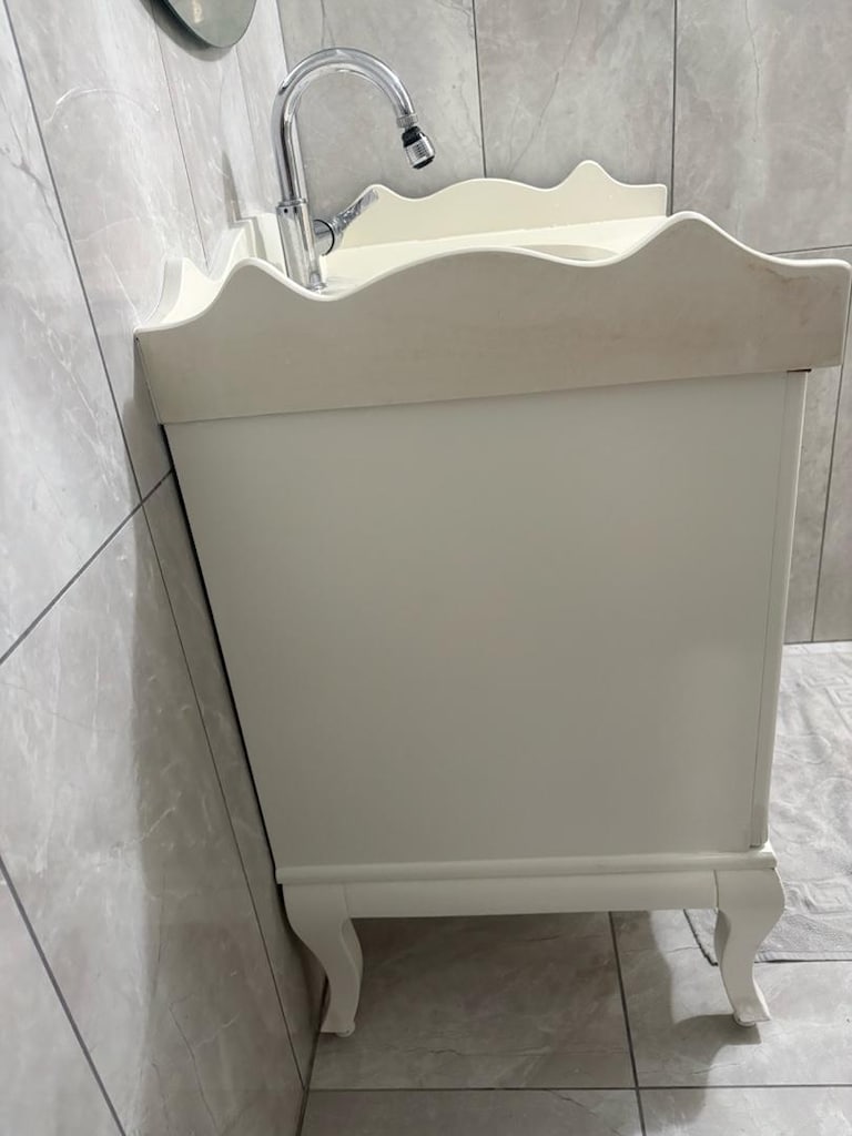 Kusurlu Özel Üretim Lake Banyo Lavaboaltı Dolap - 4