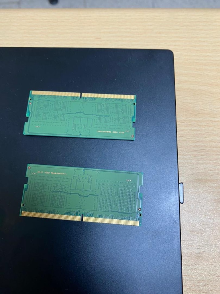SAMSUNG 16 GB DDR5 - 4
