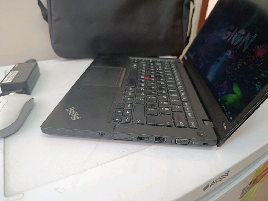 i5 Lenovo ThinkPad T440s - SSD'li, Sağlam ve Masrafsız Laptop - 3
