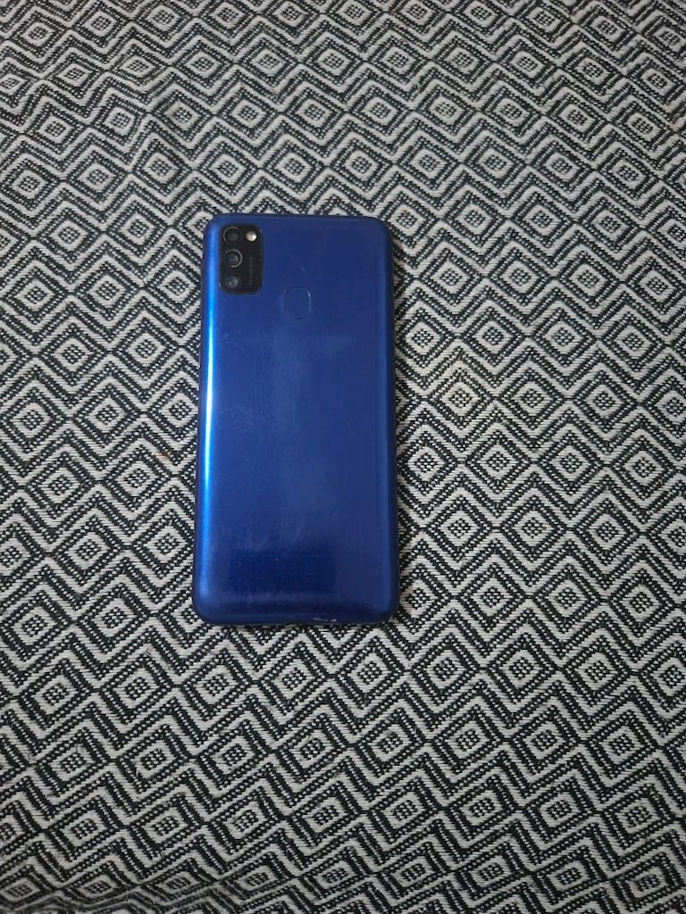 SAMSUNG M21 64 GB - 2