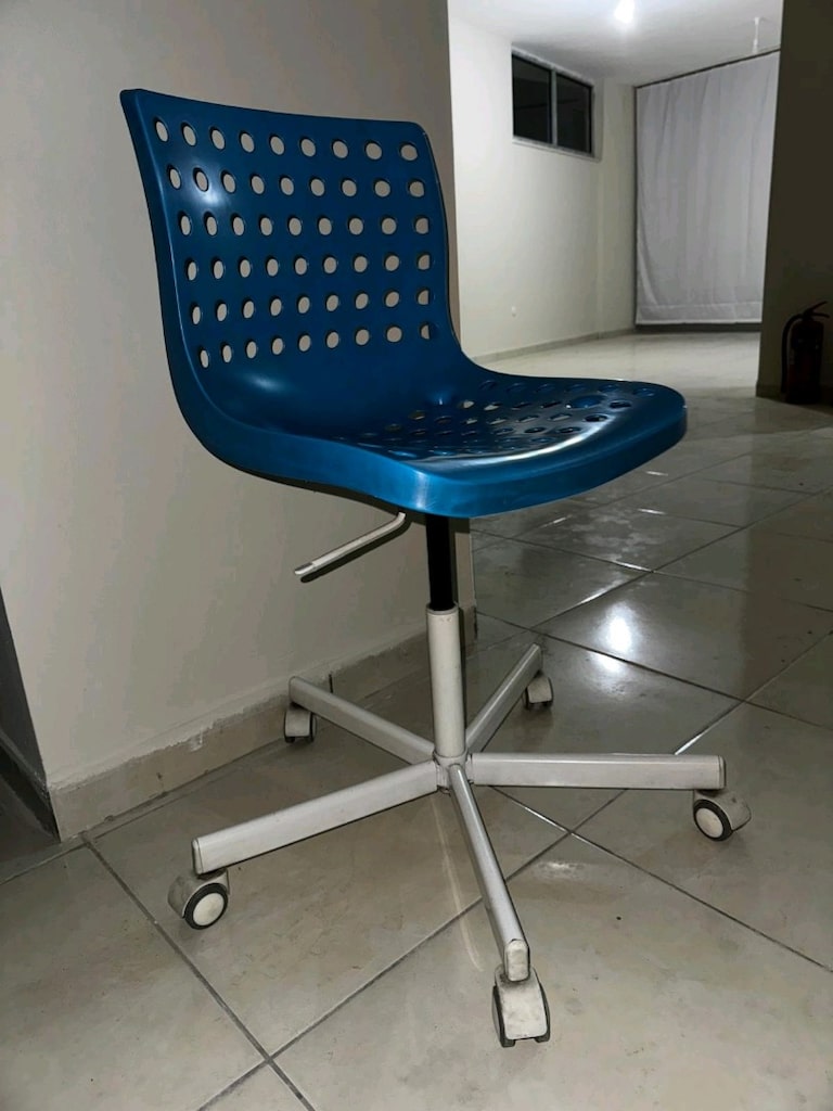 IKEA Çalışma Sandalyesi – Mavi Fiyat: 1.000 TL - 4