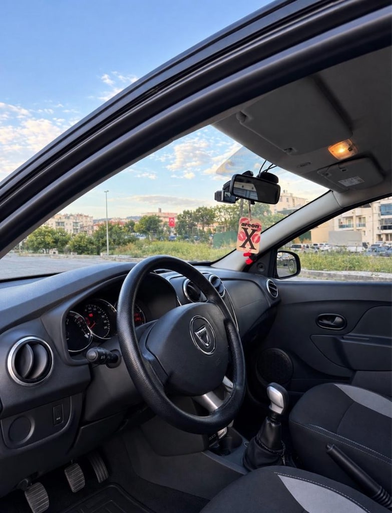 Sandero Stepway düşük km tertemiz - 6