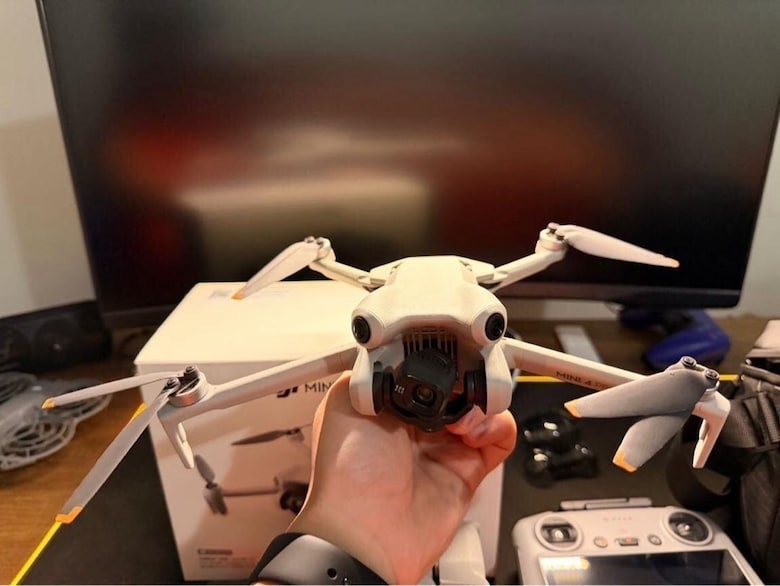 DJI Mini 4 Pro Fly More Combo Plus - 4