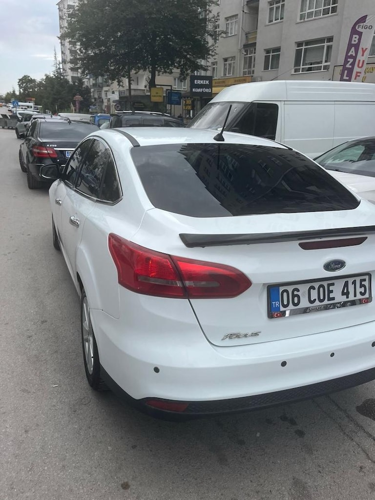 Ford focus - 3