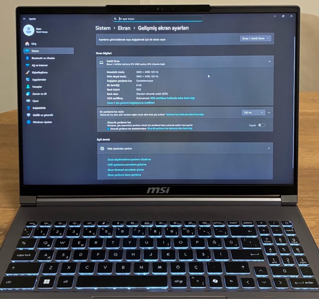 MSI Creator 16 AI Studio Ultra 9 185H 16GB RTX 4090 32GB 1TB 4K - 3