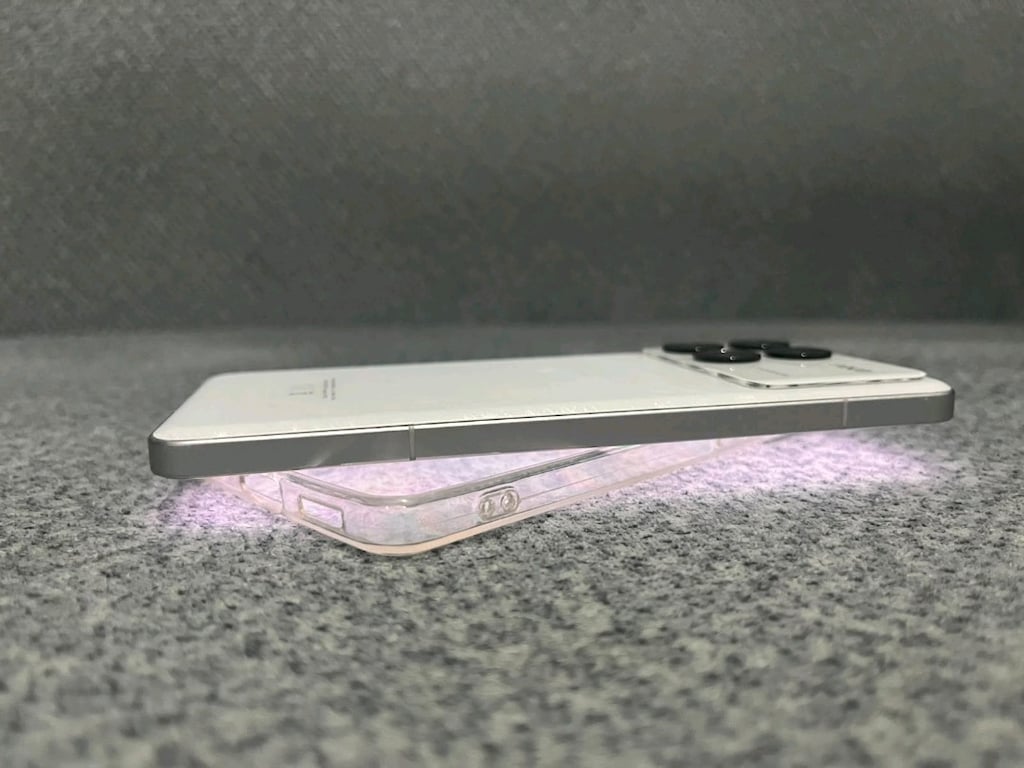 POCO F6 PRO 18 RAM / 512 GB - SNAPDRAGON 8 GEN 2 - 10/10 - 6