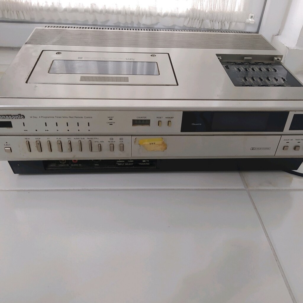 PANASONİC video fişe takınca ışık yanıyor ama çalışma durumu bilmiyor - 10