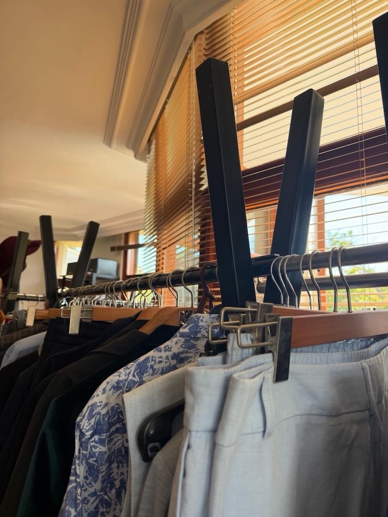 6 Adet Şık ve Sağlam Showroom / Mağaza Tipi Tekerlekli Kıyafet Askılığ - 9