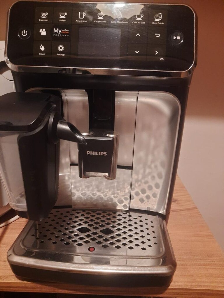 Orijinal Kutulu Az Kullanılmış Philips 4300 Series LatteGo - 4