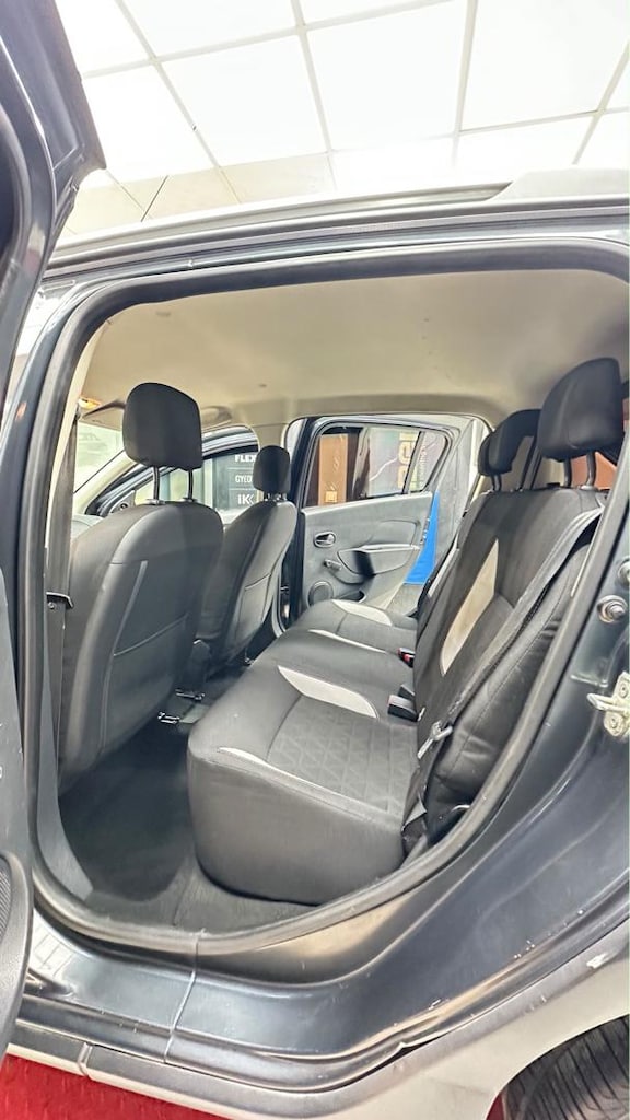 Dacia Sandero - 7