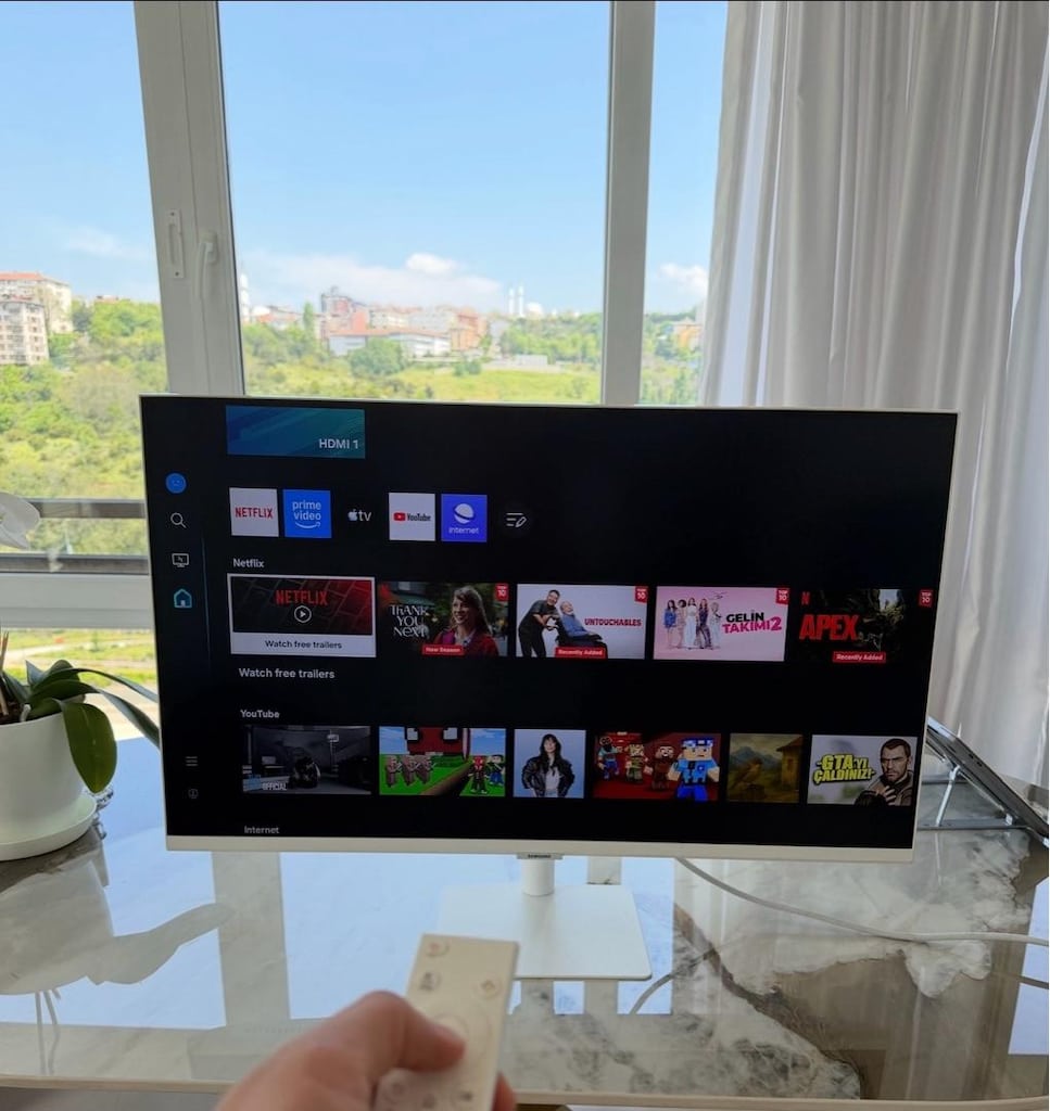 Samsung M5 32 İnç Beyaz Smart Monitör – Az Kullanılmış - 4