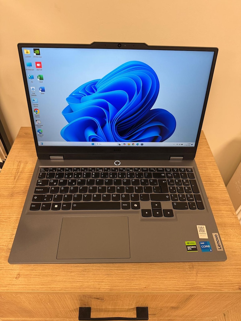 Lenovo LOQ 15IAX9 83GS00PHTR i5 20GB RAM 1TB SSD RTX4060 - 5