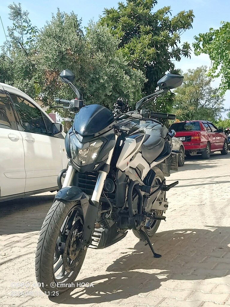 Bajaj Dominar - 3