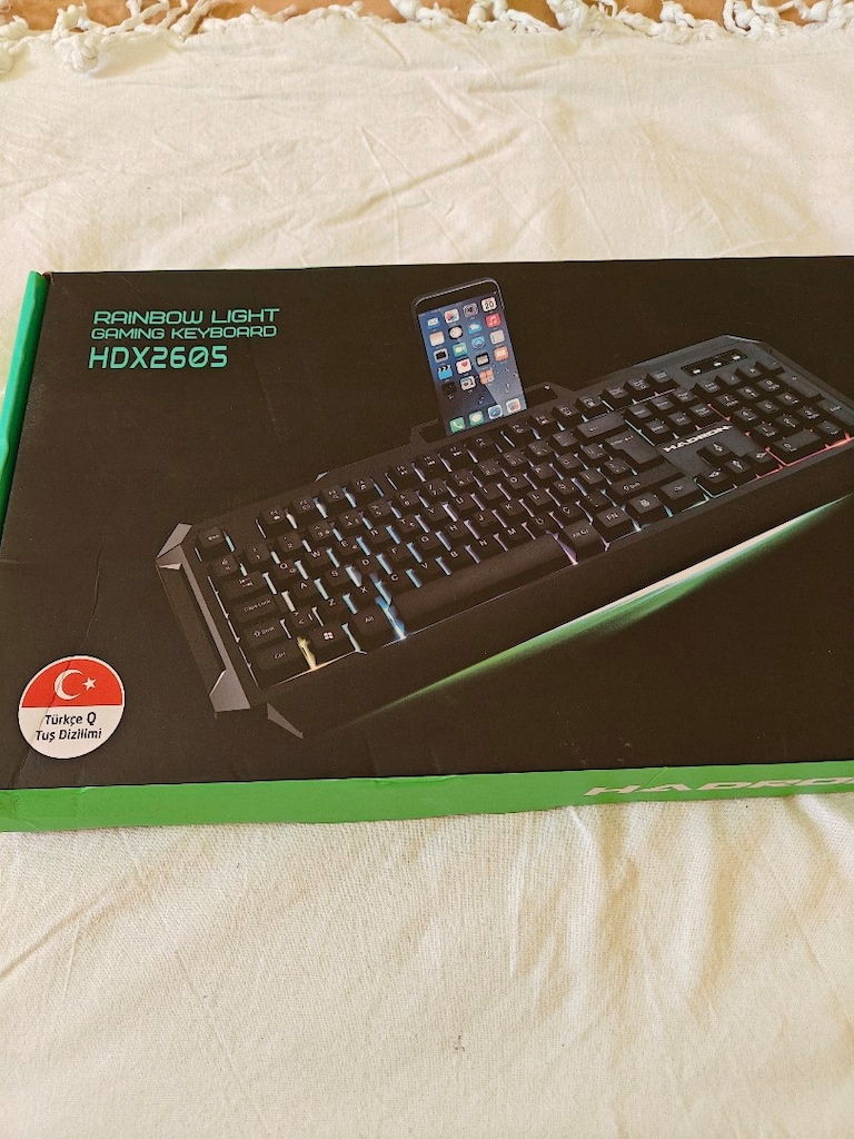 GAMİNG KLAVYE MOUSE KULAKLIK SETİ MOUSE PAD VE OYUN KOLU HEDİYELİ - 5