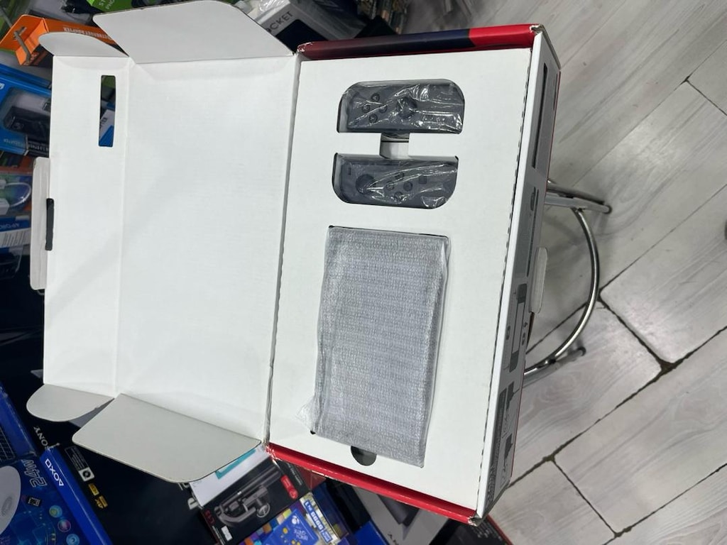 Nintendo Switch V1 64 Gb kutulu cihaz - 4