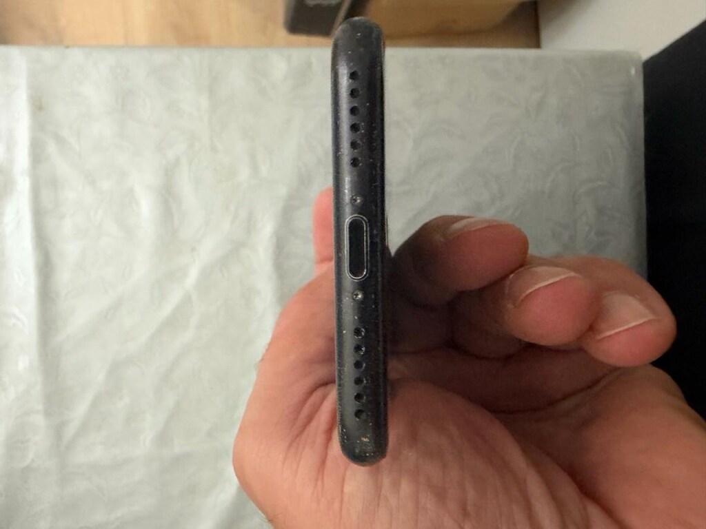 iphone SE sıfır pil iyi durumda - 3