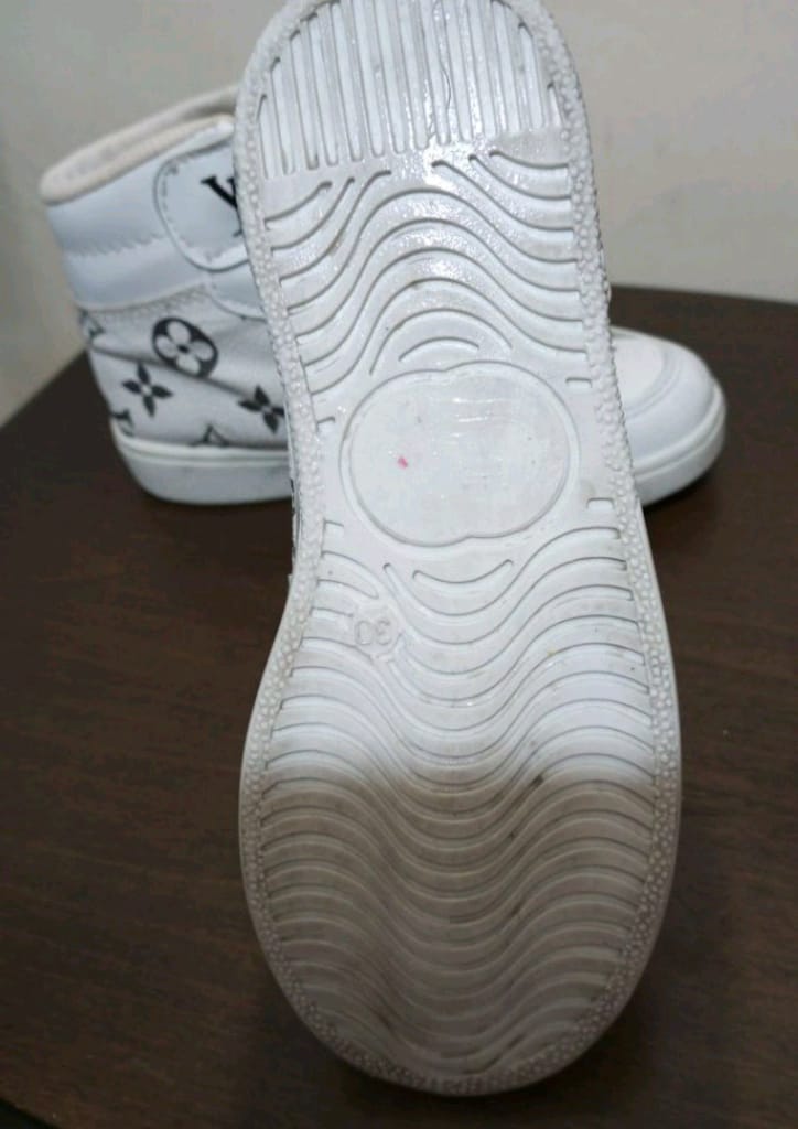 Louis Vuitton - 5