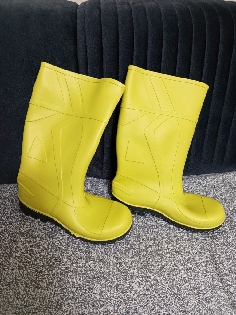 ulaş marka iş çizmesi