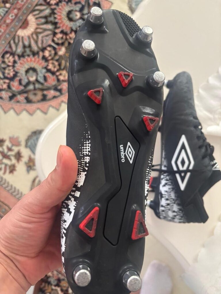 umbro krampon - 4