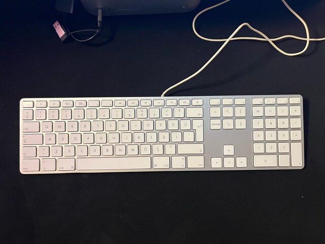 Apple Q Klavye TR Kablolu / A1243