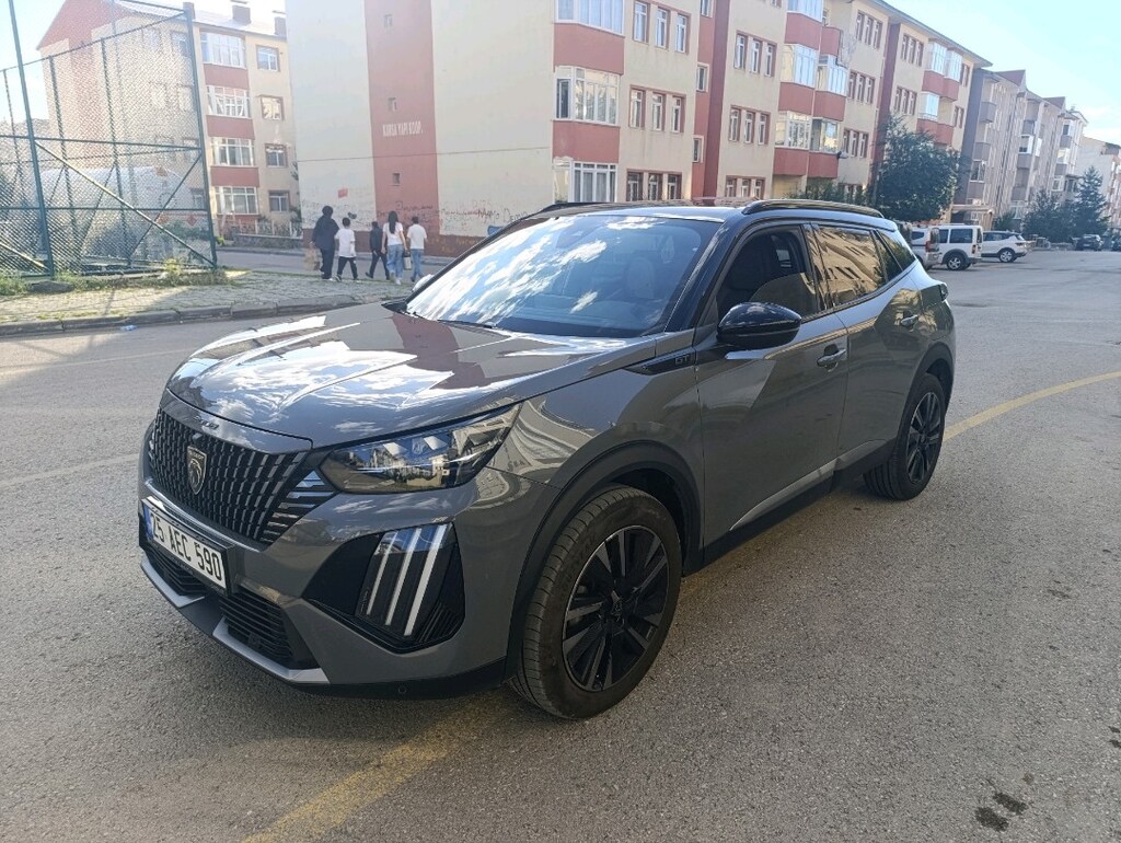 SAHİBİNDEN SATILIK HATASIZ PEUGEOT 2008 GT 1.2 PURUTECH - 2