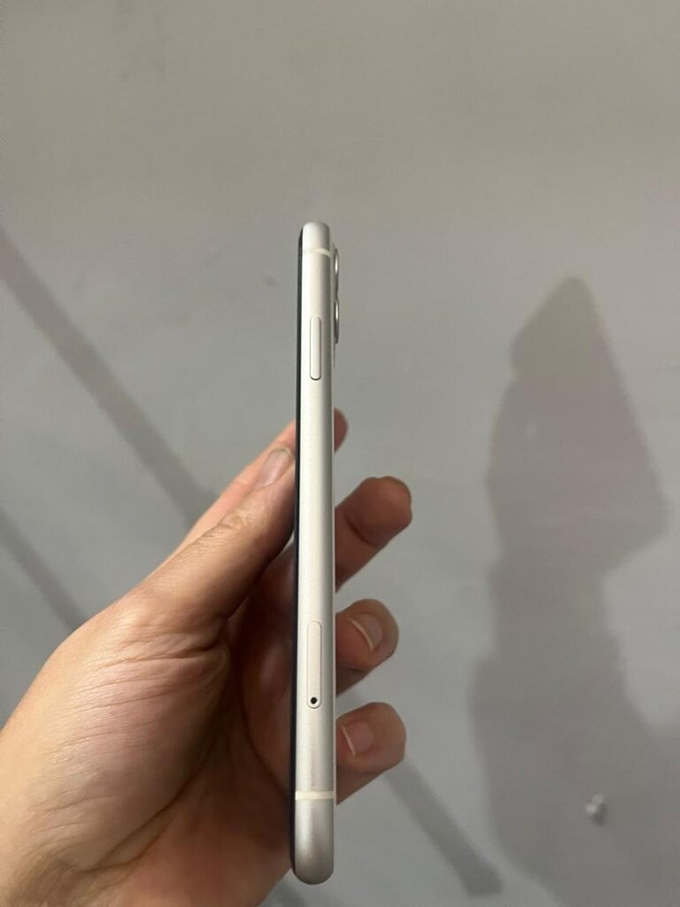 apple 11 64 gb - 4