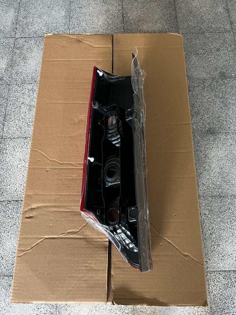 RENAULT KANGO SAĞ STOP SIFIR İTHAL - 2
