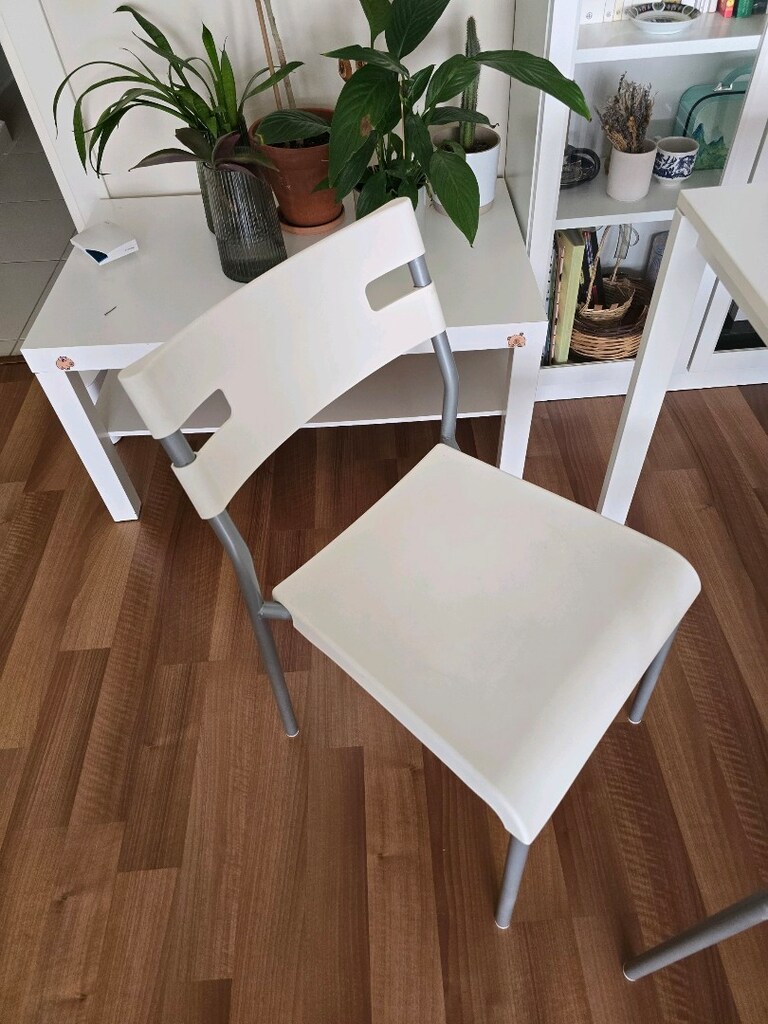 Ikea Melltorp yemek masası ve 4 sandalye - 4