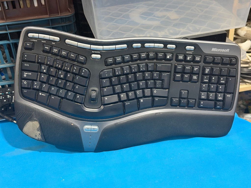 Microsoft Natural Ergonomic Keyboard 4000 v1.0 (Bakım gerekli) - 10